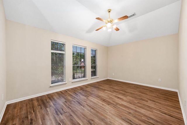 1835 Taylor Creek Drive, Fresno, TX 77545