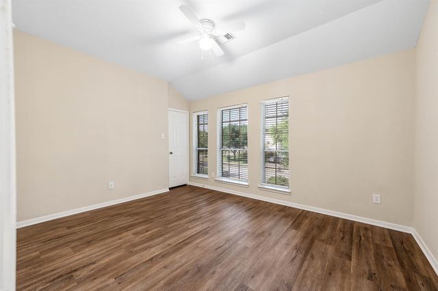 1835 Taylor Creek Drive, Fresno, TX 77545