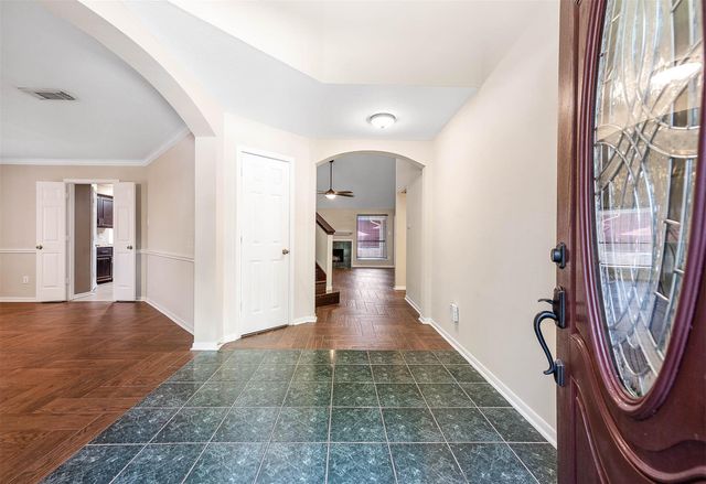 1835 Taylor Creek Drive, Fresno, TX 77545