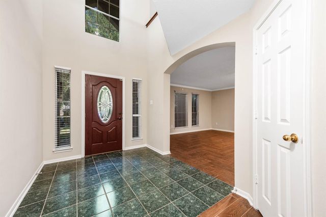 1835 Taylor Creek Drive, Fresno, TX 77545
