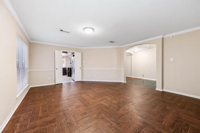 1835 Taylor Creek Drive, Fresno, TX 77545