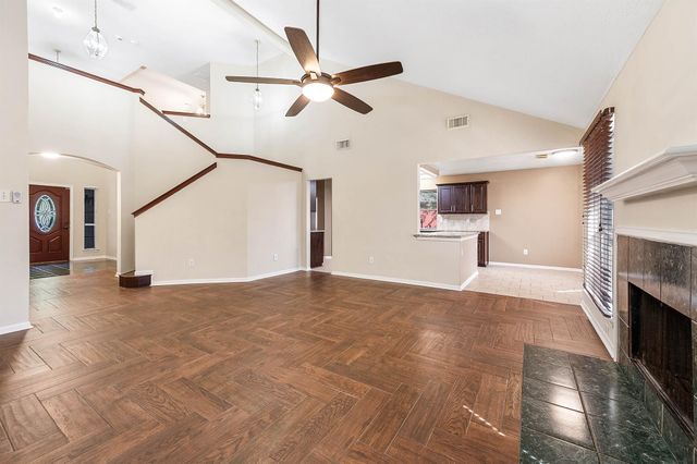 1835 Taylor Creek Drive, Fresno, TX 77545