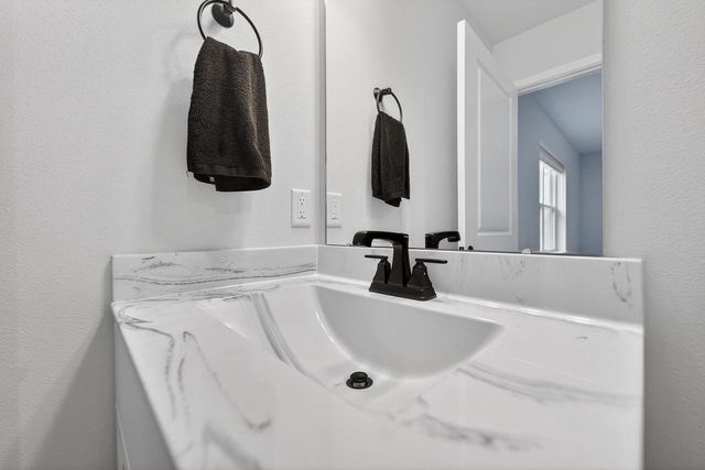 340 Lilac Lane, Stoughton, WI 53589