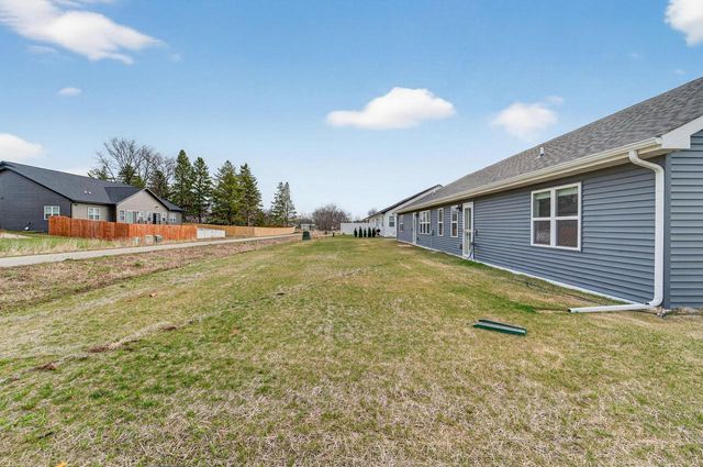 340 Lilac Lane, Stoughton, WI 53589