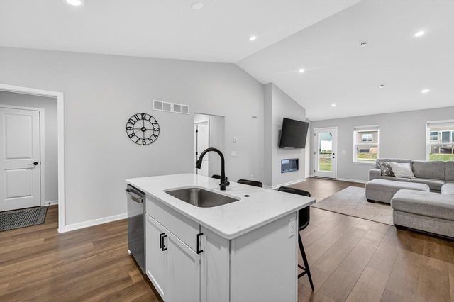 340 Lilac Lane, Stoughton, WI 53589