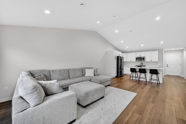 340 Lilac Lane, Stoughton, WI 53589