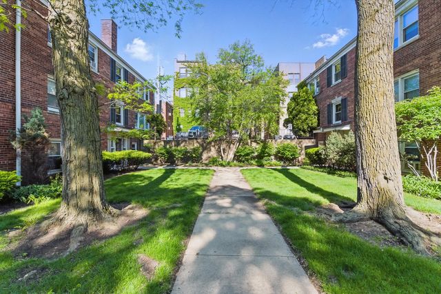 901 Austin Street 2, Evanston, IL 60202