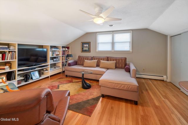 23 Continental Road, Rotterdam, NY 12306