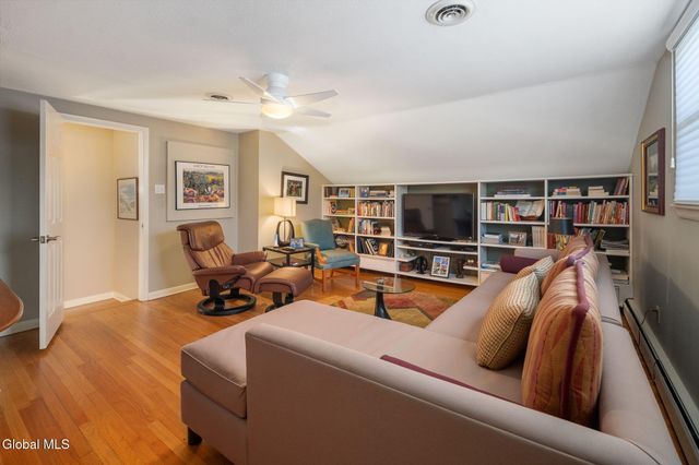 23 Continental Road, Rotterdam, NY 12306