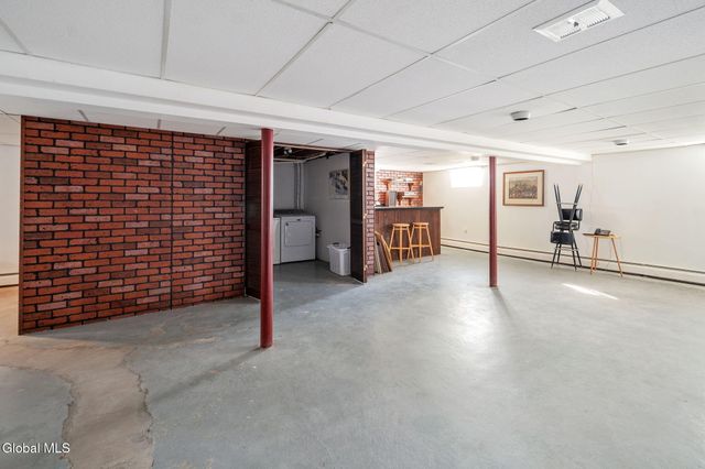 23 Continental Road, Rotterdam, NY 12306