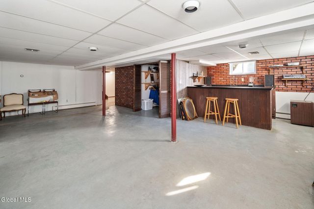 23 Continental Road, Rotterdam, NY 12306