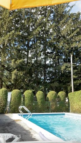 23 Continental Road, Rotterdam, NY 12306