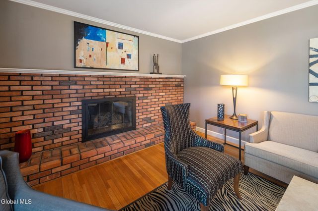 23 Continental Road, Rotterdam, NY 12306