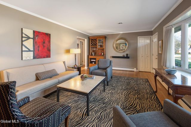 23 Continental Road, Rotterdam, NY 12306