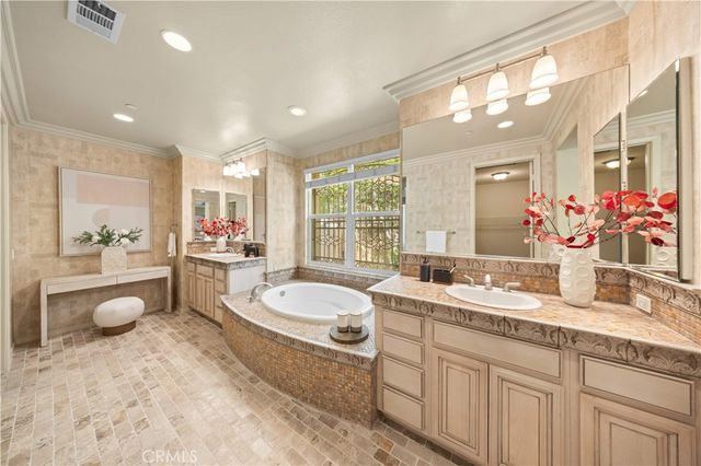 829 Kingsford, Monterey Park, CA 91754