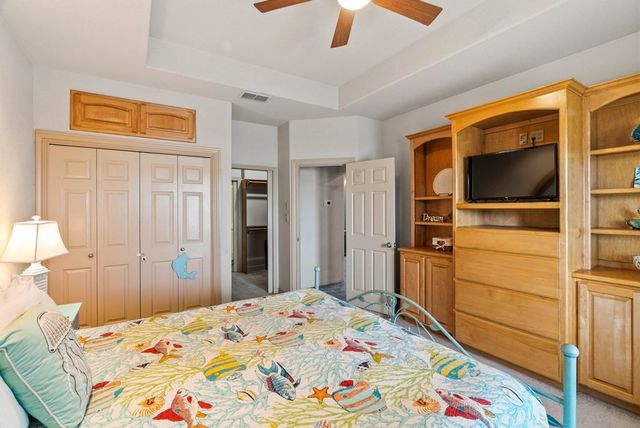 204 Lands End St, Rockport, TX 78382