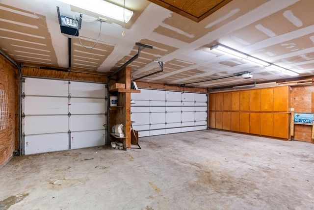 204 Lands End St, Rockport, TX 78382