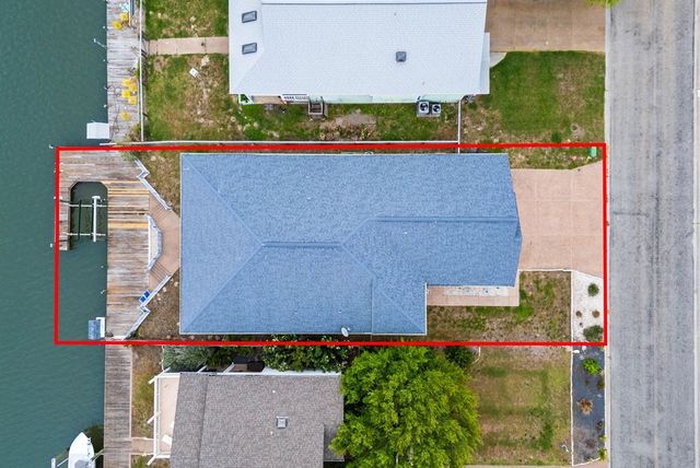 204 Lands End St, Rockport, TX 78382