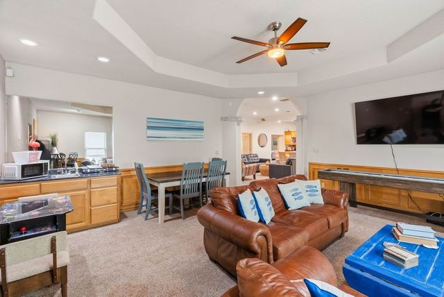 204 Lands End St, Rockport, TX 78382