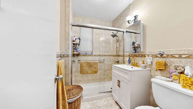 915 E 17th St Apt 117, New York City, NY 11230