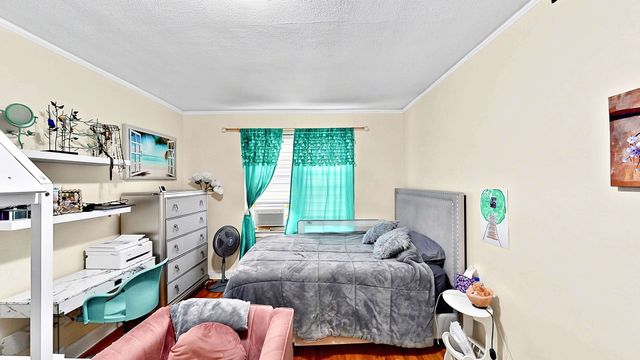 915 E 17th St Apt 117, New York City, NY 11230