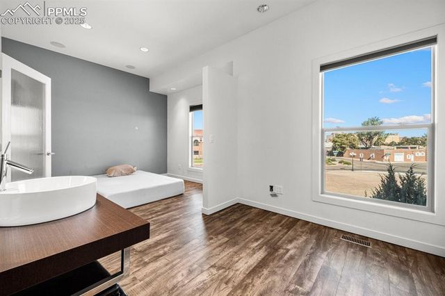 231 W Riverwalk Drive, Pueblo, CO 81003