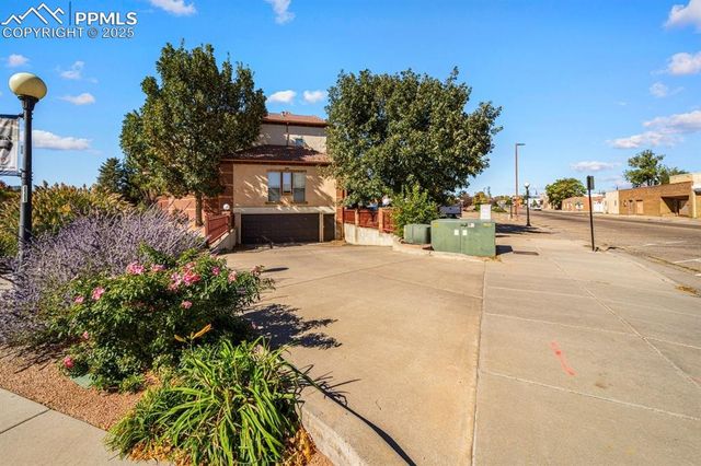 231 W Riverwalk Drive, Pueblo, CO 81003