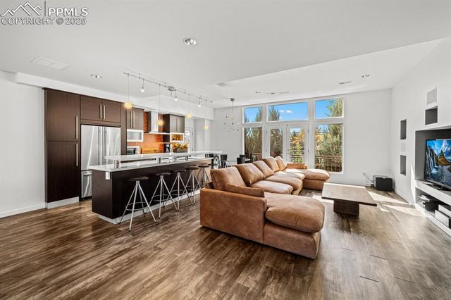 231 W Riverwalk Drive, Pueblo, CO 81003