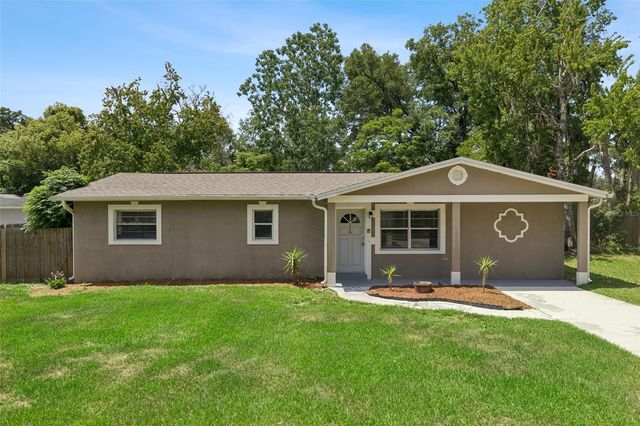 116 HOLLY STREET, Apopka, FL 32712