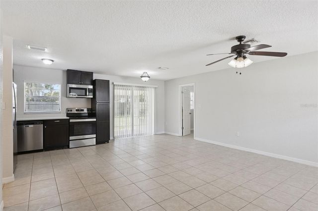 116 HOLLY STREET, Apopka, FL 32712