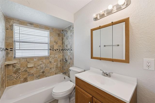 116 HOLLY STREET, Apopka, FL 32712