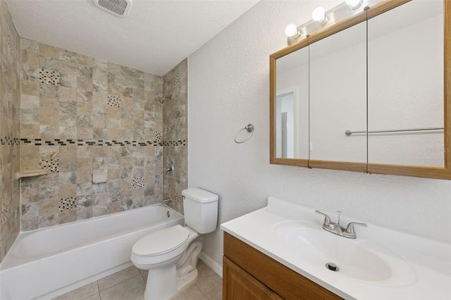 116 HOLLY STREET, Apopka, FL 32712