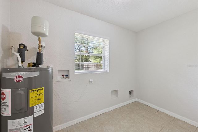 116 HOLLY STREET, Apopka, FL 32712