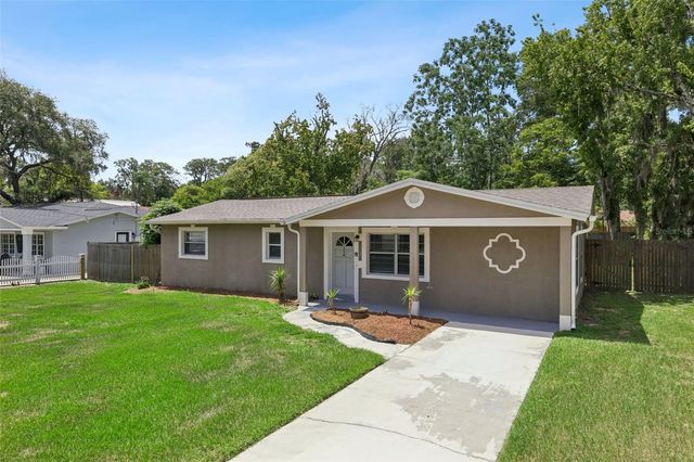 116 HOLLY STREET, Apopka, FL 32712