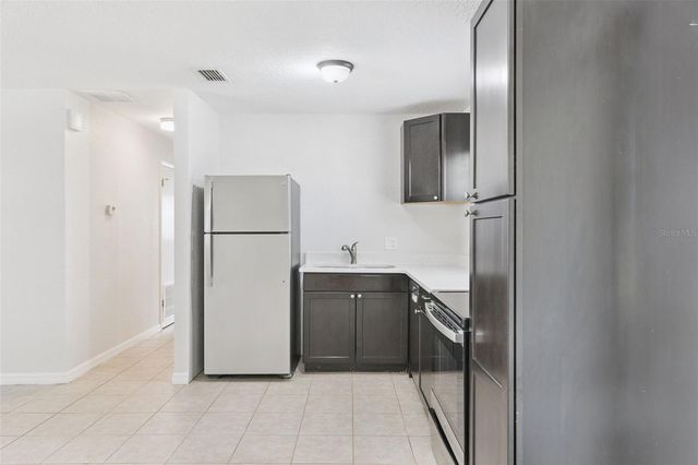 116 HOLLY STREET, Apopka, FL 32712