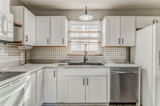 125 May NW Street, Adairsville, GA 30103