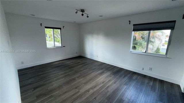 18701 Shauna Manor Dr, Boca Raton, FL 33496