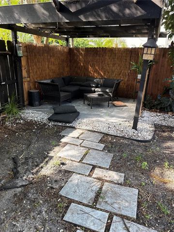 18701 Shauna Manor Dr, Boca Raton, FL 33496