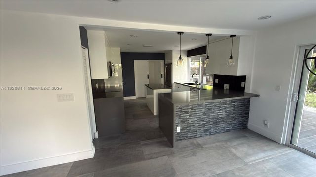 18701 Shauna Manor Dr, Boca Raton, FL 33496