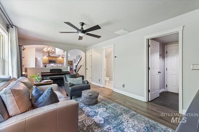 16930 N Darmady Loop, Nampa, ID 83687