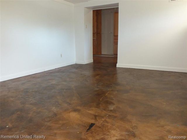 23861 Longacre Street, Farmington, MI 48335