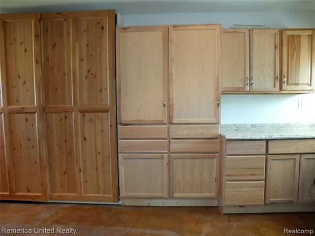 23861 Longacre Street, Farmington, MI 48335