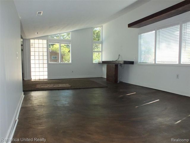 23861 Longacre Street, Farmington, MI 48335