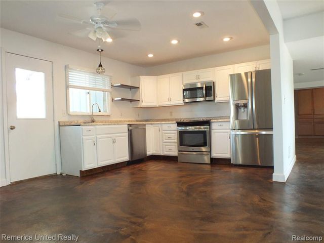 23861 Longacre Street, Farmington, MI 48335