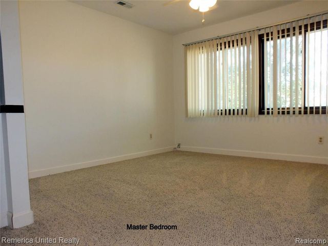 23861 Longacre Street, Farmington, MI 48335