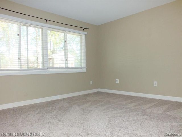 23861 Longacre Street, Farmington, MI 48335