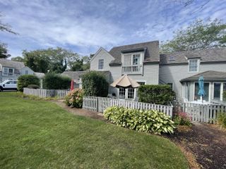 4 Colemans Way, Mashpee, MA 02649