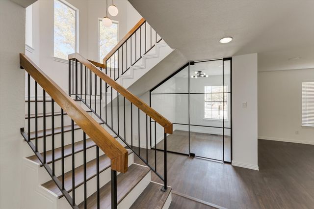 200 Eagle Court, Bedford, TX 76021