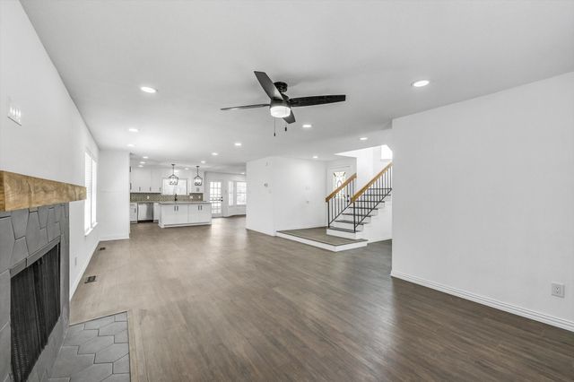 200 Eagle Court, Bedford, TX 76021