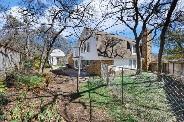 200 Eagle Court, Bedford, TX 76021